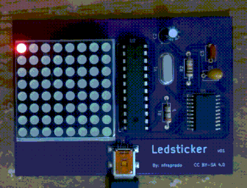 Ledsticker with a Glider sticker. The Glider is walking diagonally on loop.